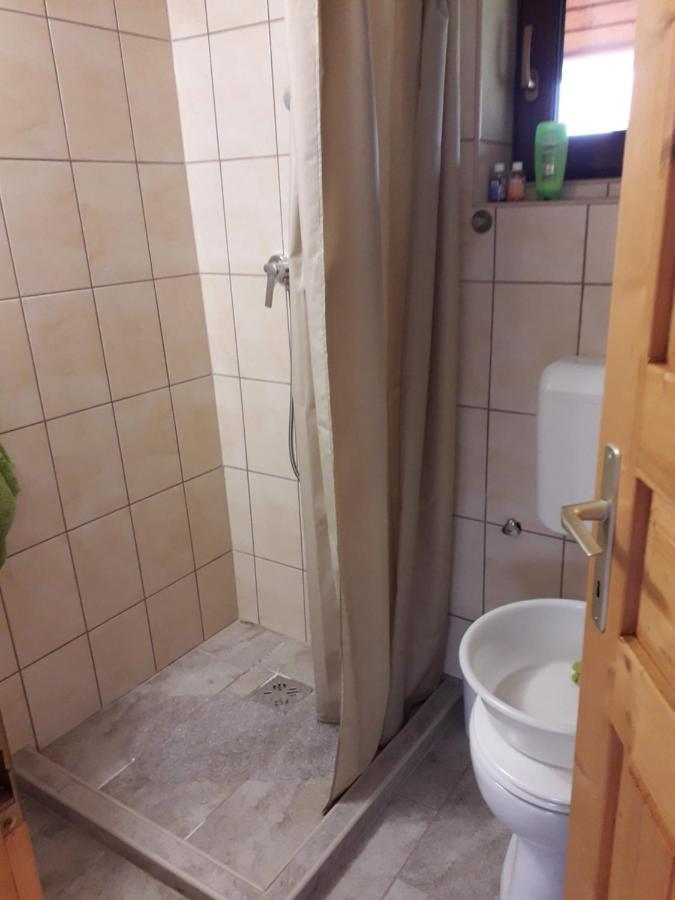 Matyas Apartman Tard Εξωτερικό φωτογραφία